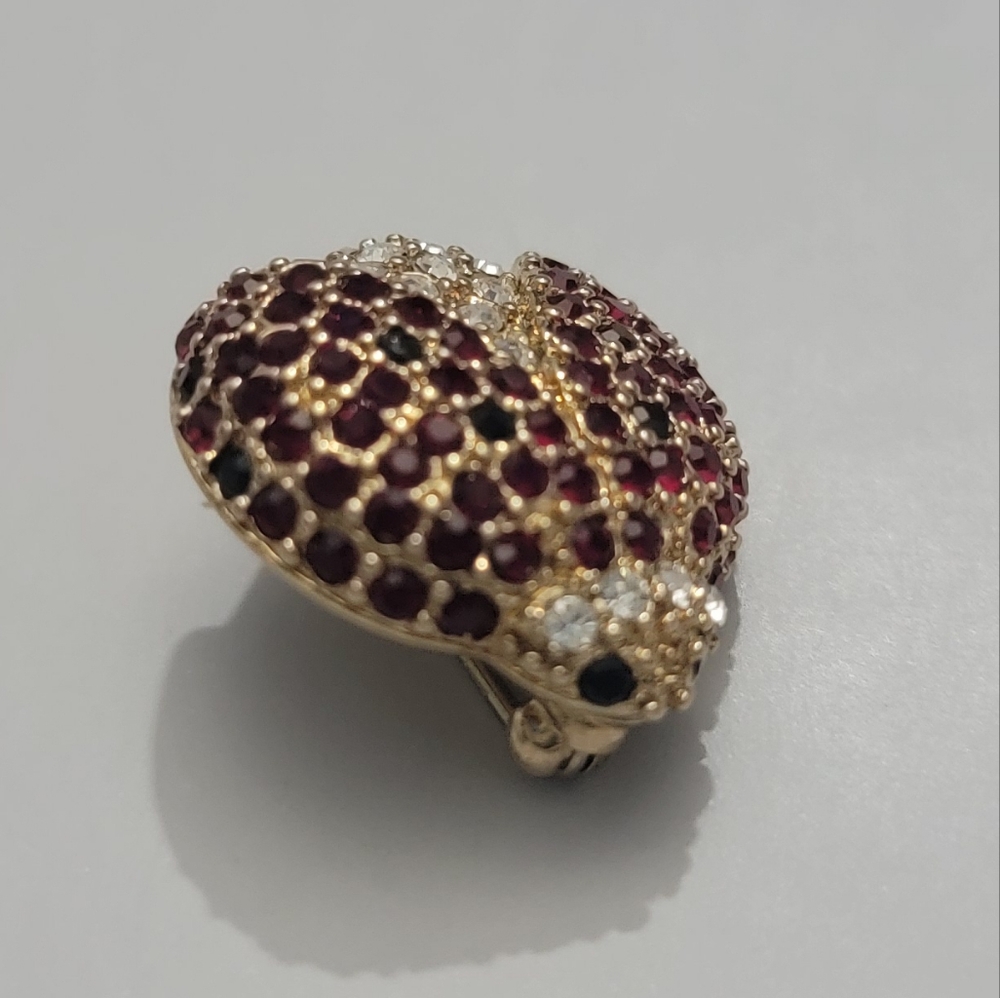 Vintage Signed Monet Elegant Gold and Red Ladybug Brooch - Picture 7 of 11